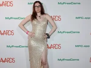 Nova_dior222  live sex cam