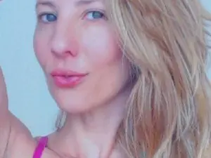 IndianaBella  live sex cam