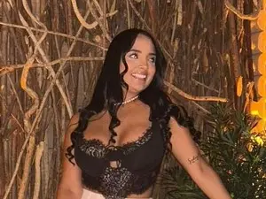 Chloelarsons  live sex cam
