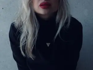 ErikaK  live sex cam