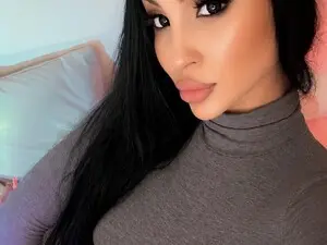 BaddieDoll  live sex cam