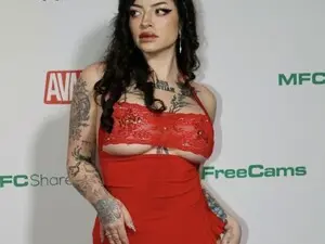 Revrsecowgirl  live sex cam