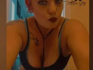 Binky18  live sex cam