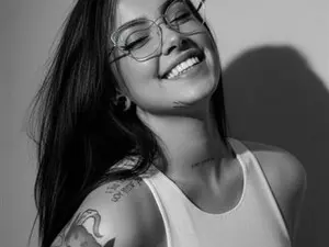 Isa_Maiden  live sex cam