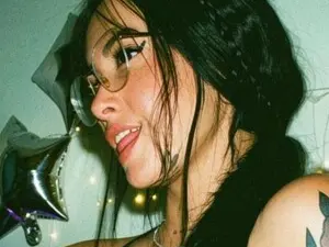 Isa_Maiden  live sex cam