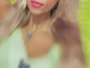 RaveDoll  live sex cam