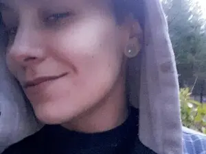 ARealBeing  live sex cam