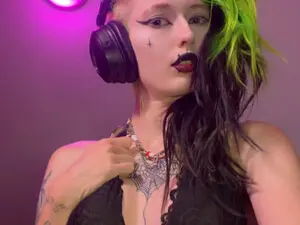 TwistedAliceW  live sex cam
