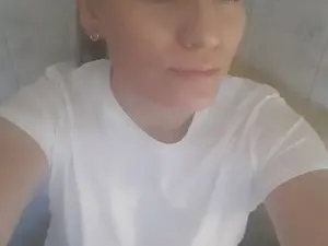 Aysha4u  live sex cam