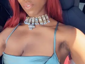 XiennaMoreau  live sex cam