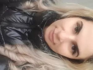 Andreeasquirt  live sex cam