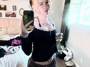 Prettygirl_makk  live sex cam