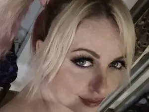 Classic_Daisy  live sex cam