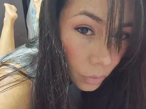 Helenn_lya  live sex cam