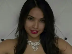 Pocahontas_88  live sex cam