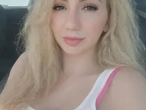 AlyVee  live sex cam
