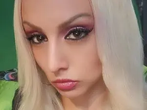 Squirt_Twerp8  live sex cam