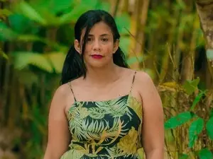 Iris_charlott  live sex cam