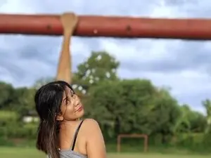 Iris_charlott  live sex cam