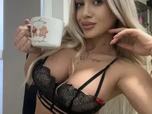 Cute_Blondie  live sex cam
