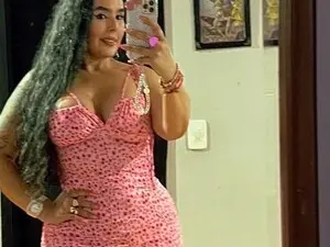 Vanesiux  live sex cam