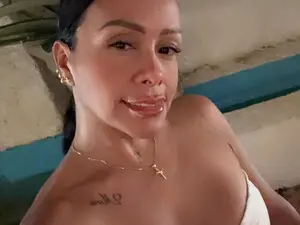 Emily40_  live sex cam