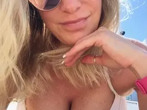 Milf_Goddess  live sex cam