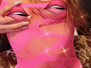 QTGirlNxtD00R  live sex cam
