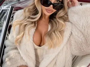 GoddessMaya  live sex cam