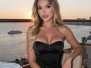 GoddessMaya  live sex cam