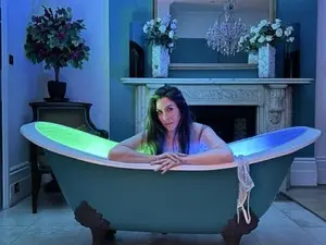 MelodieMettle  live sex cam