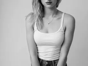 Polina_Bri  live sex cam