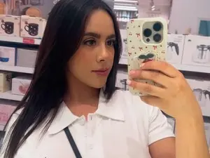 Sabrina_geek1  live sex cam