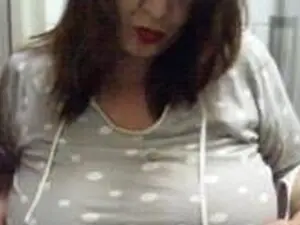 MmmatUrTits  live sex cam