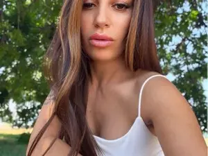 NicoleJoyce  live sex cam