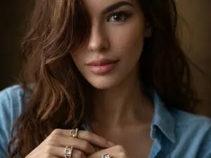 AlyonaQueenX  live sex cam