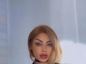 Atiana  live sex cam