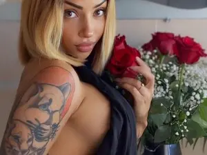 Atiana  live sex cam