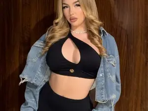 LisaLorenz  live sex cam