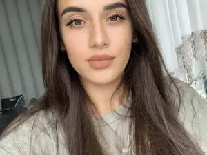 AlinaXxx_  live sex cam