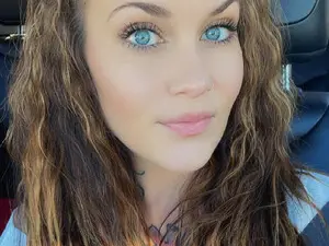 Britniereyn  live sex cam