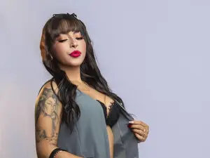 MiiaaMonroee  live sex cam