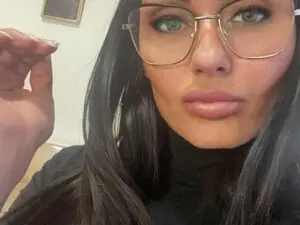 SashaSky  live sex cam