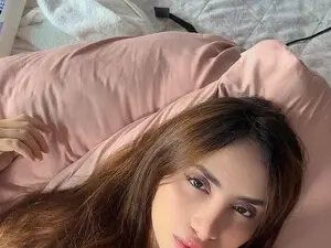Anniekk  live sex cam