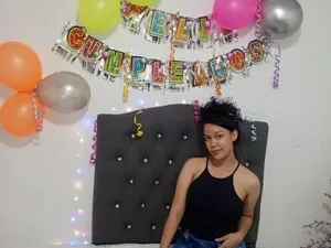 Miss_curly  live sex cam