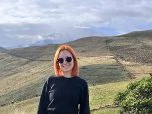 SarahRosen  live sex cam