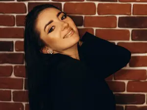 FOXIE_D  live sex cam