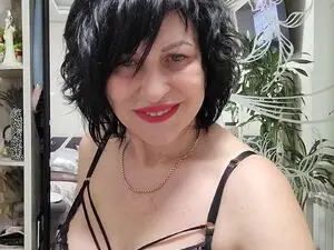 LuciaLAl  live sex cam