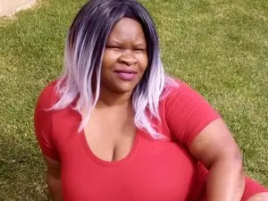 Sweetnozie  live sex cam