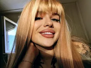 YourFavAria  live sex cam